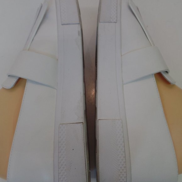 DKNY Women's Jules White Leather Fringe Casual Slip On Shoe Silver Buckle Sz 8.5 - Picture 7 of 11